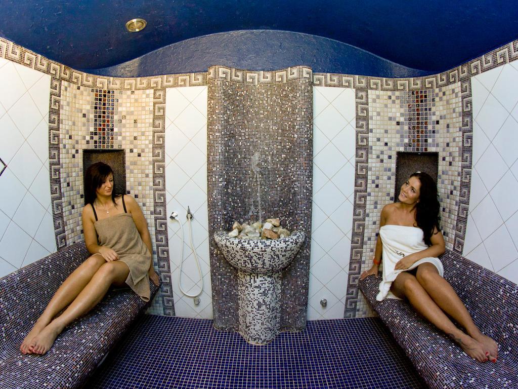 Hotel Olimp Business & Spa 威赫罗伏 外观 照片
