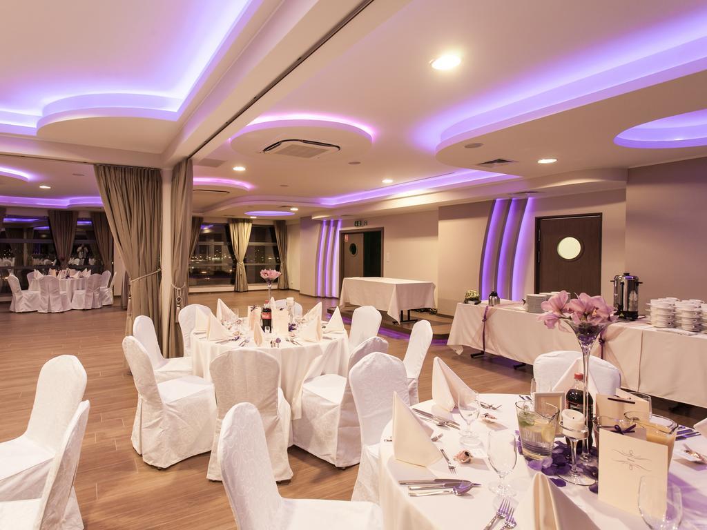 Hotel Olimp Business & Spa 威赫罗伏 外观 照片