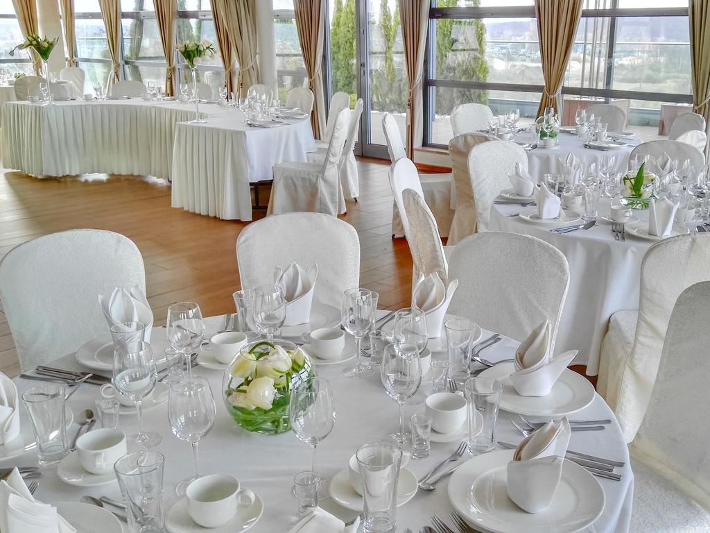 Hotel Olimp Business & Spa 威赫罗伏 外观 照片